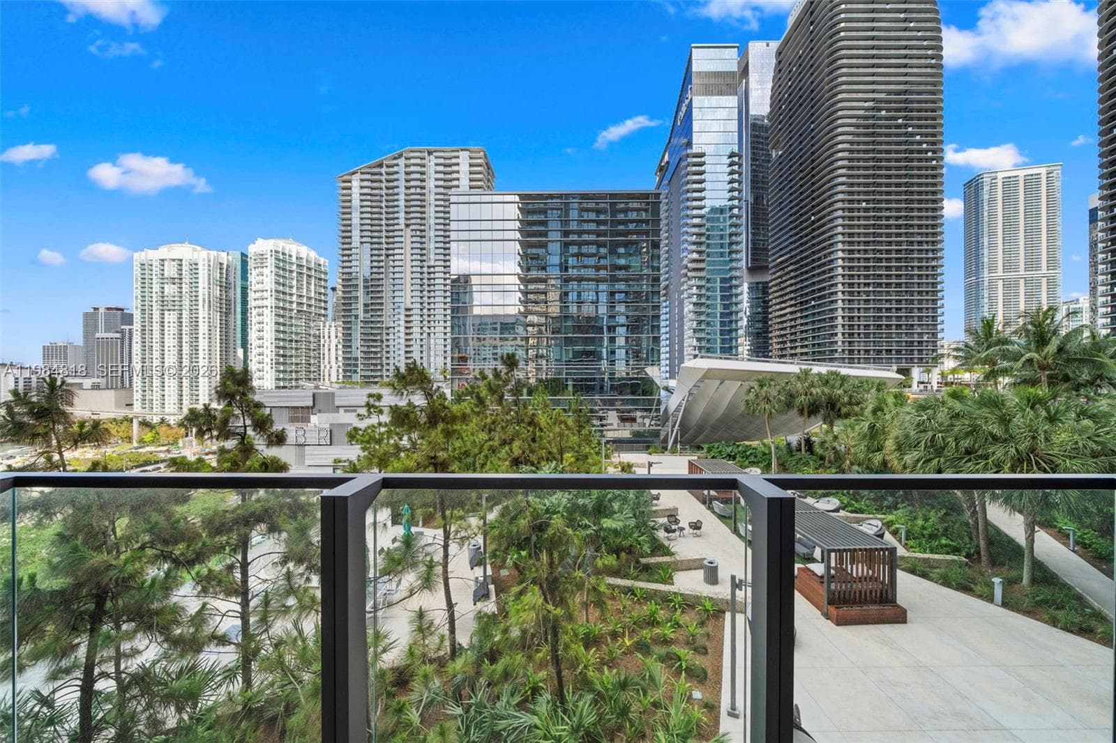 88 SW 7th St # 809, Miami, FL 33130 photo 2