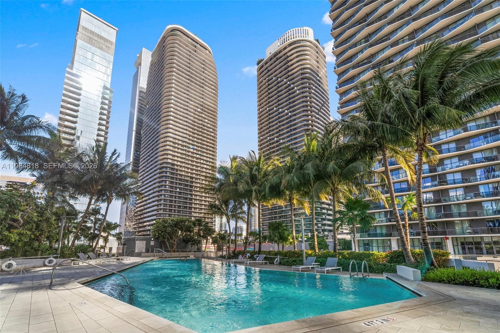 88 SW 7th St # 809, Miami, FL 33130 photo 3