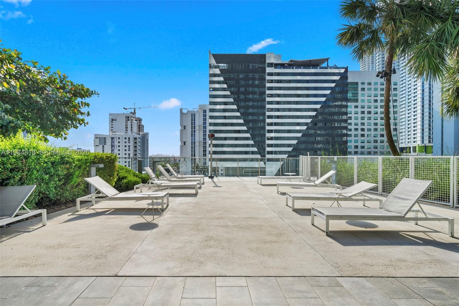 88 SW 7th St # 809, Miami, FL 33130 photo 4