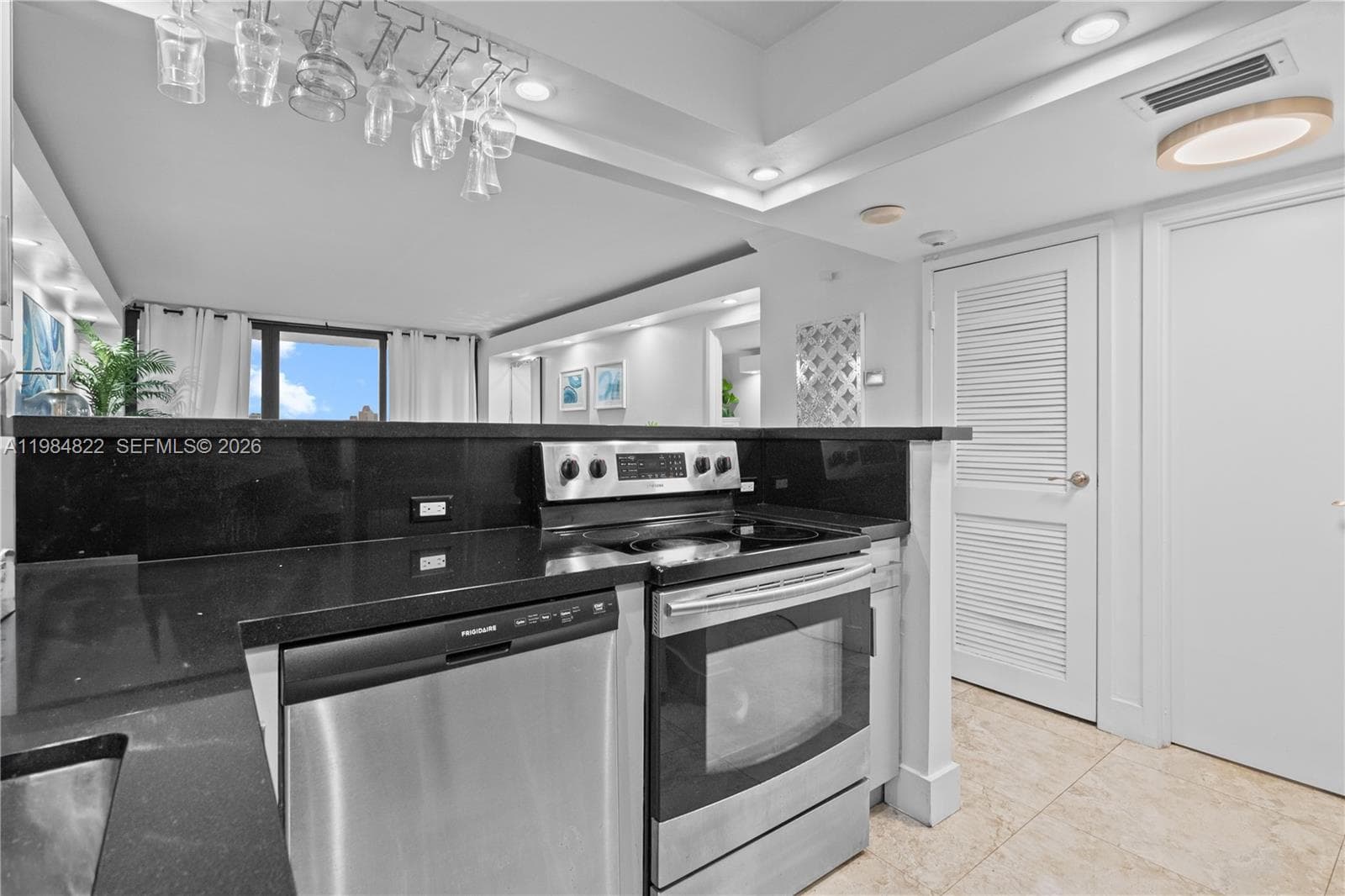 3675 N Country Club Dr # 1907, Aventura, FL 33180 photo 3