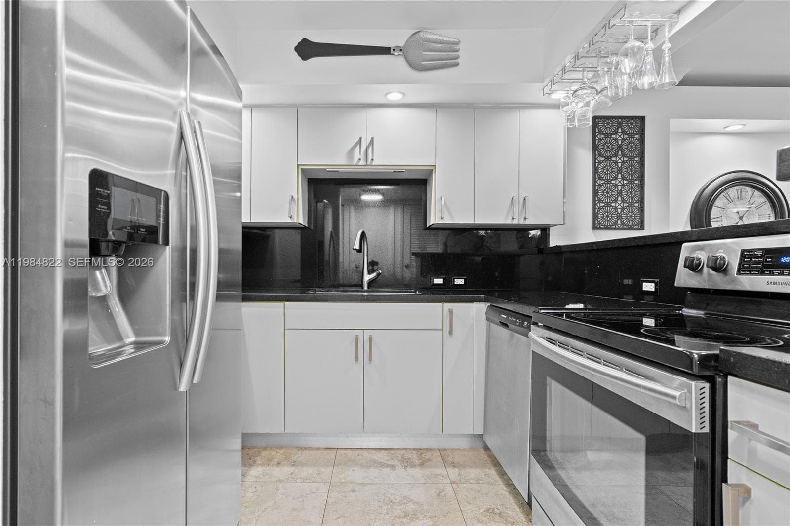 3675 N Country Club Dr # 1907, Aventura, FL 33180 photo 4
