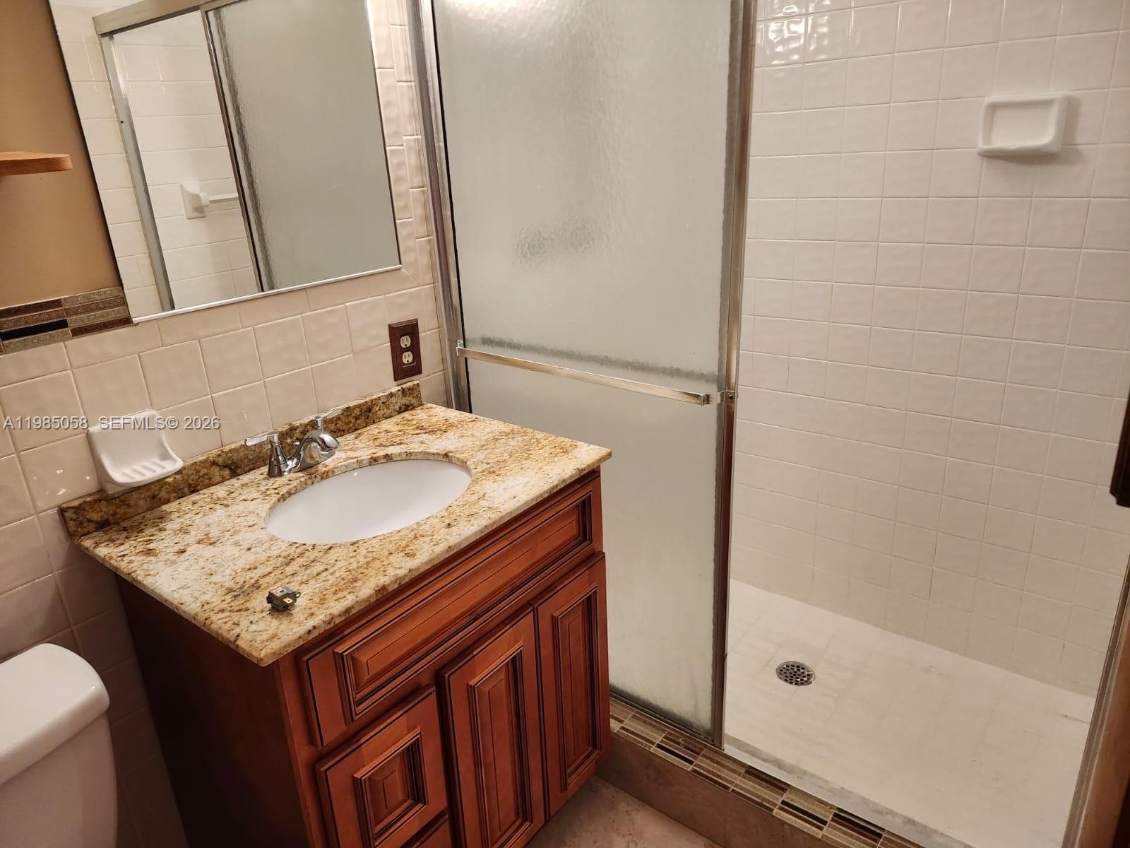 690 NW 19th St, Homestead, FL 33030 photo 4