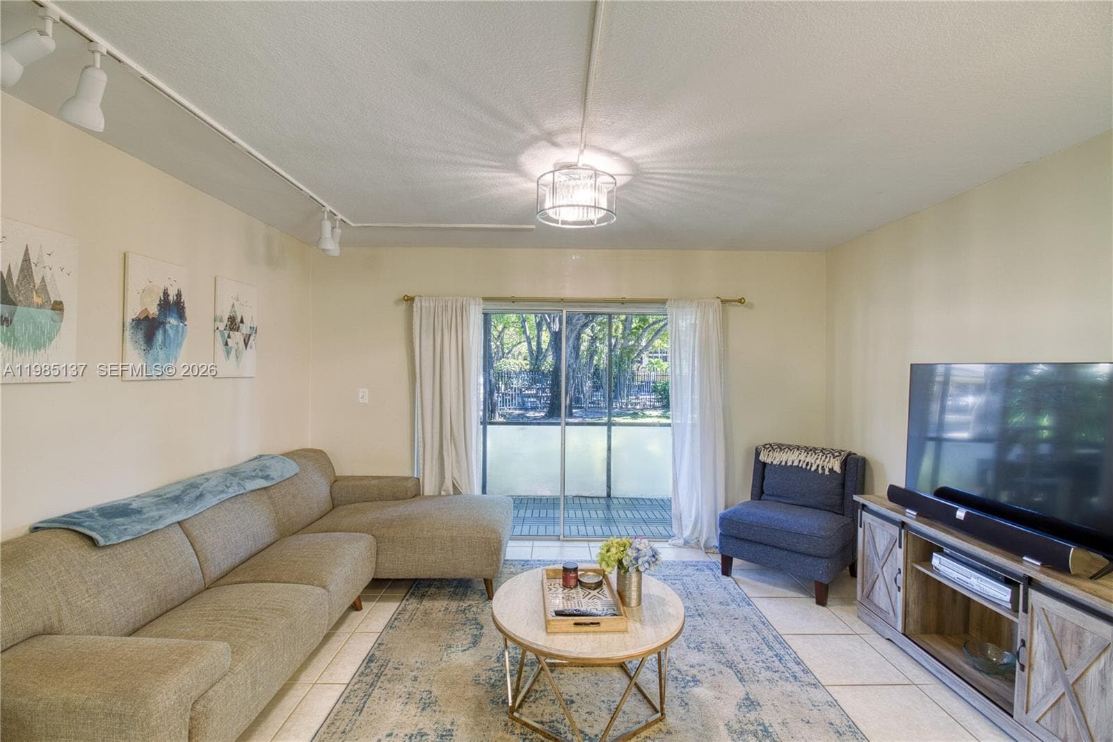 3095 N Oakland Forest Dr # 104, Oakland Park, FL 33309 photo 2
