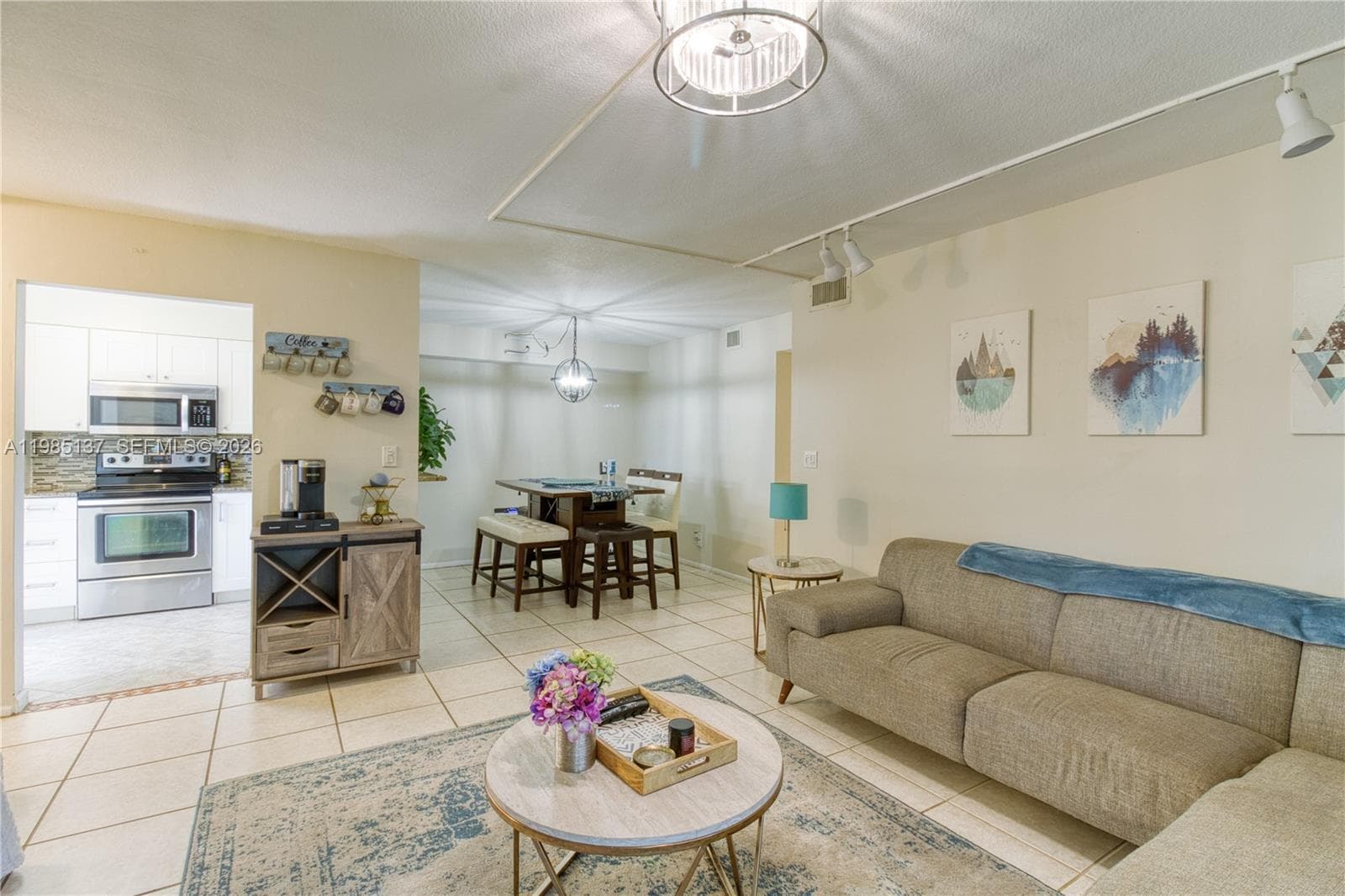 3095 N Oakland Forest Dr # 104, Oakland Park, FL 33309 photo 4