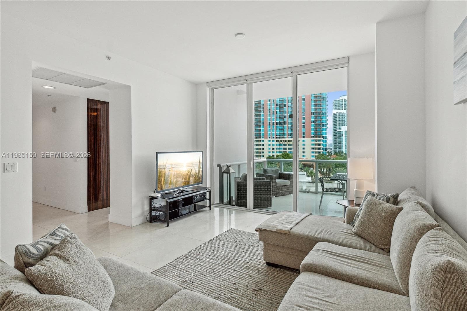 50 S Pointe Dr # 805, Miami Beach, FL 33139 photo 3