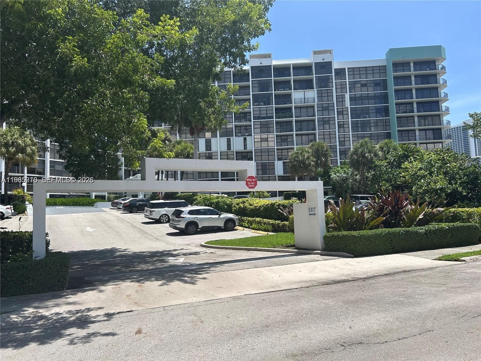 400 Leslie Dr # 308, Hallandale Beach, FL 33009 photo 3