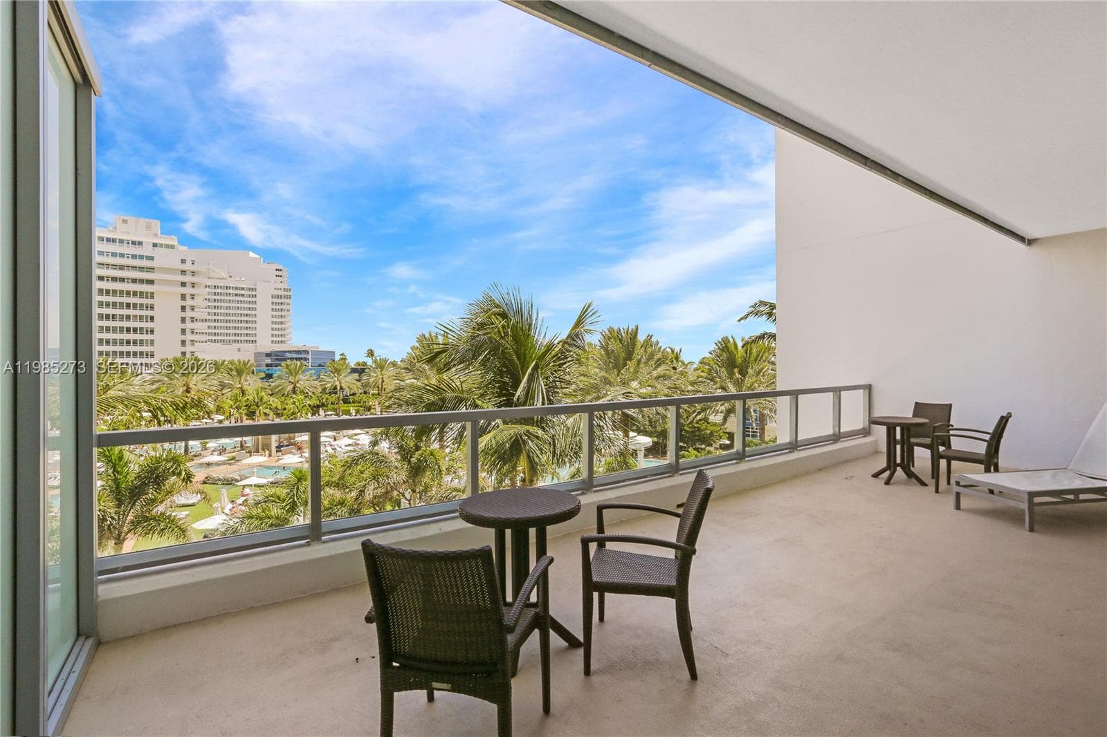 4391 Collins Ave # 307, Miami Beach, FL 33140 photo 2