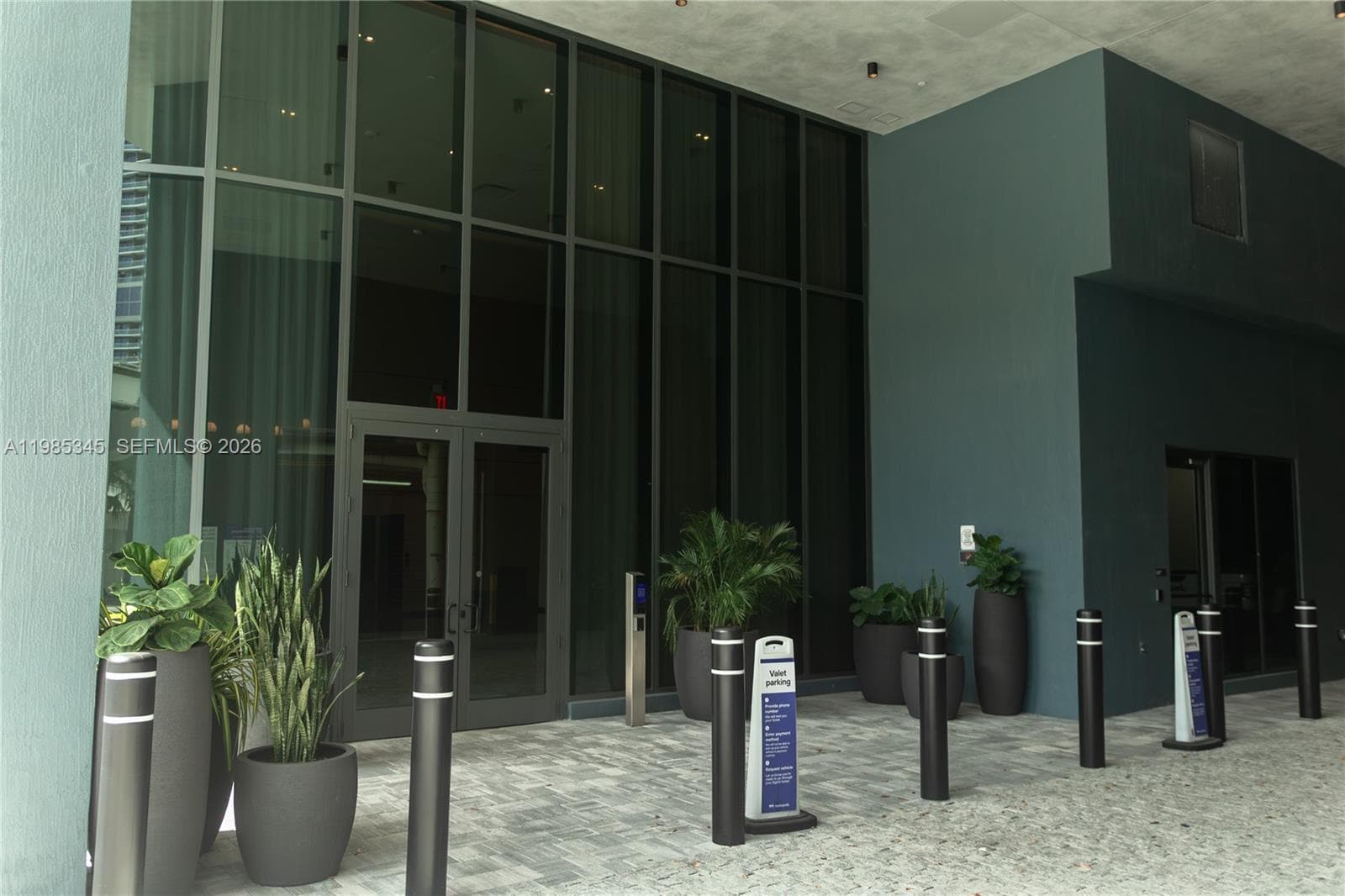121 NE 5th St # 2211, Miami, FL 33132 photo 3