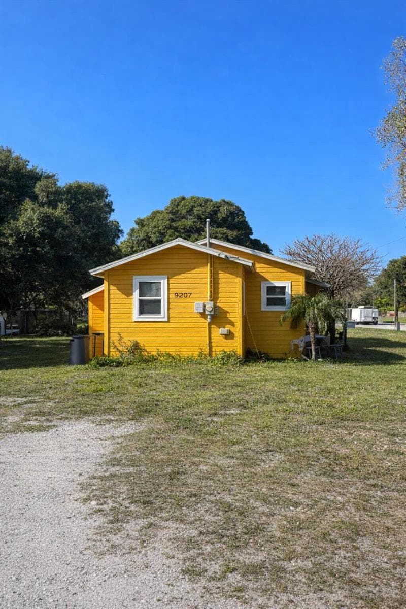 2206 Delaware Avenue, Fort Pierce, FL 34950 photo 2