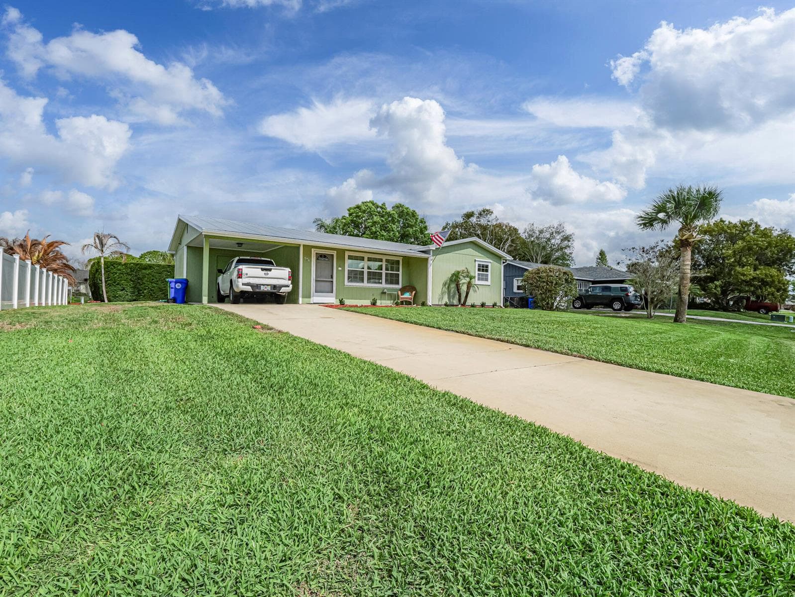 573 Autumn Terrace, Sebastian, FL 32958 photo 3