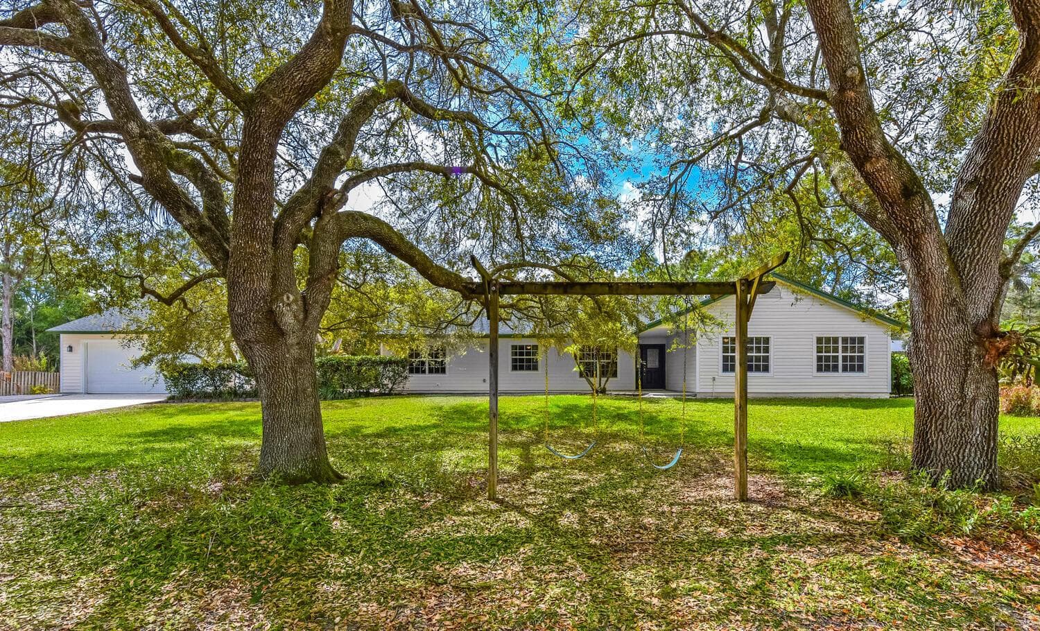 16244 E Downers Drive, Loxahatchee, FL 33470 photo 2