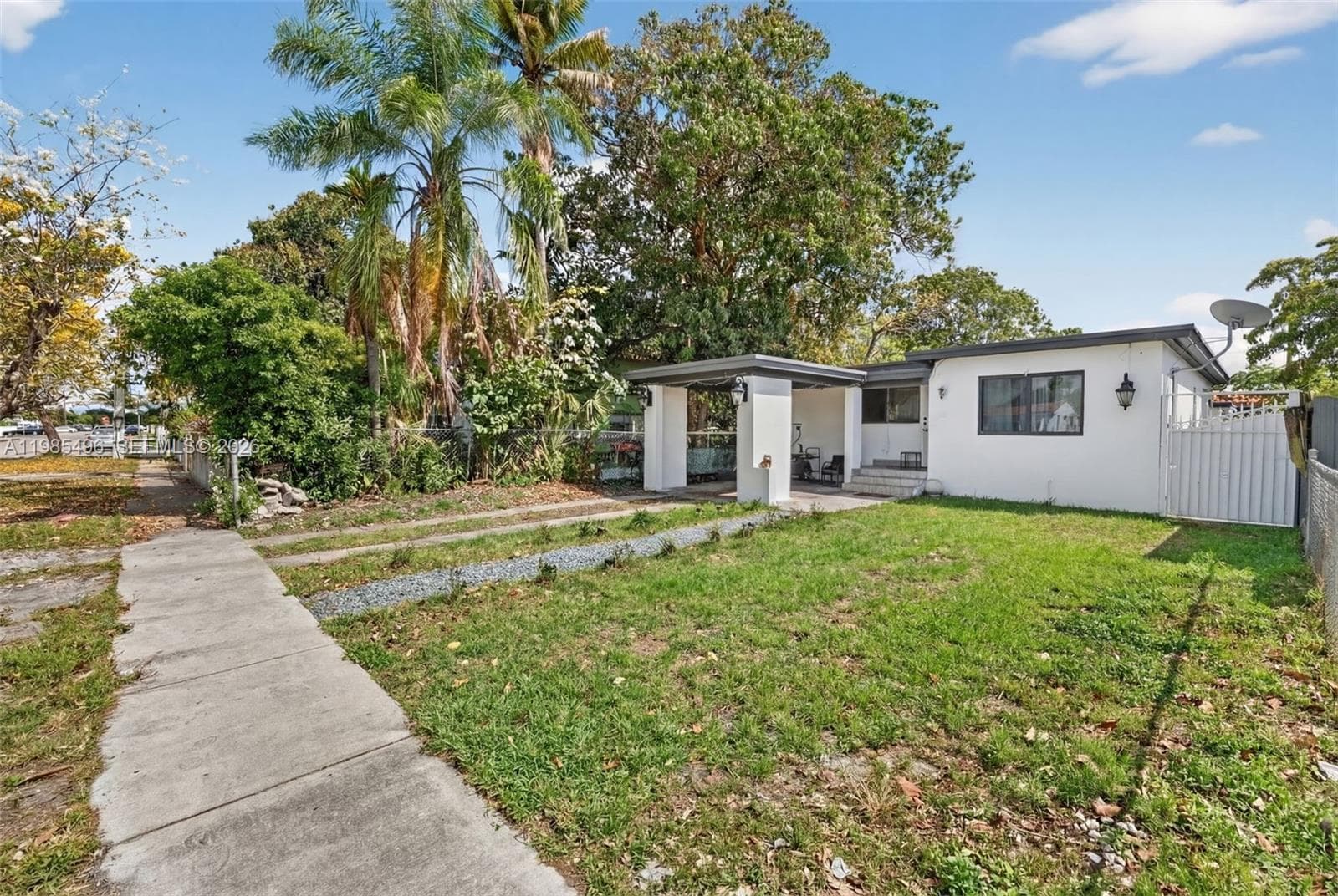 440 E 37th St, Hialeah, FL 33013 photo 4
