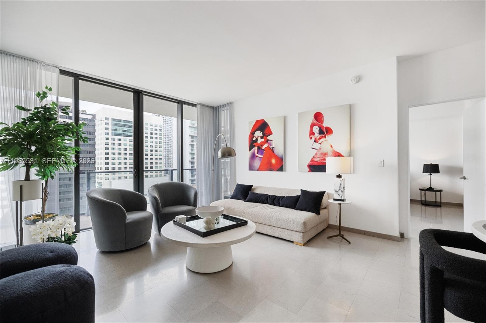 88 SW 7th St # 1010, Miami, FL 33130 photo 2
