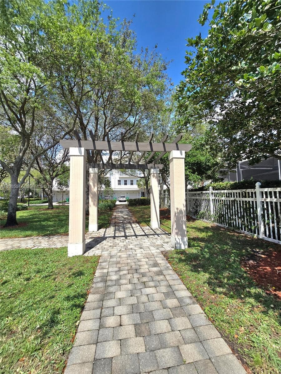 6841 N Lakeside Cir N # 109-1, Davie, FL 33314 photo 4