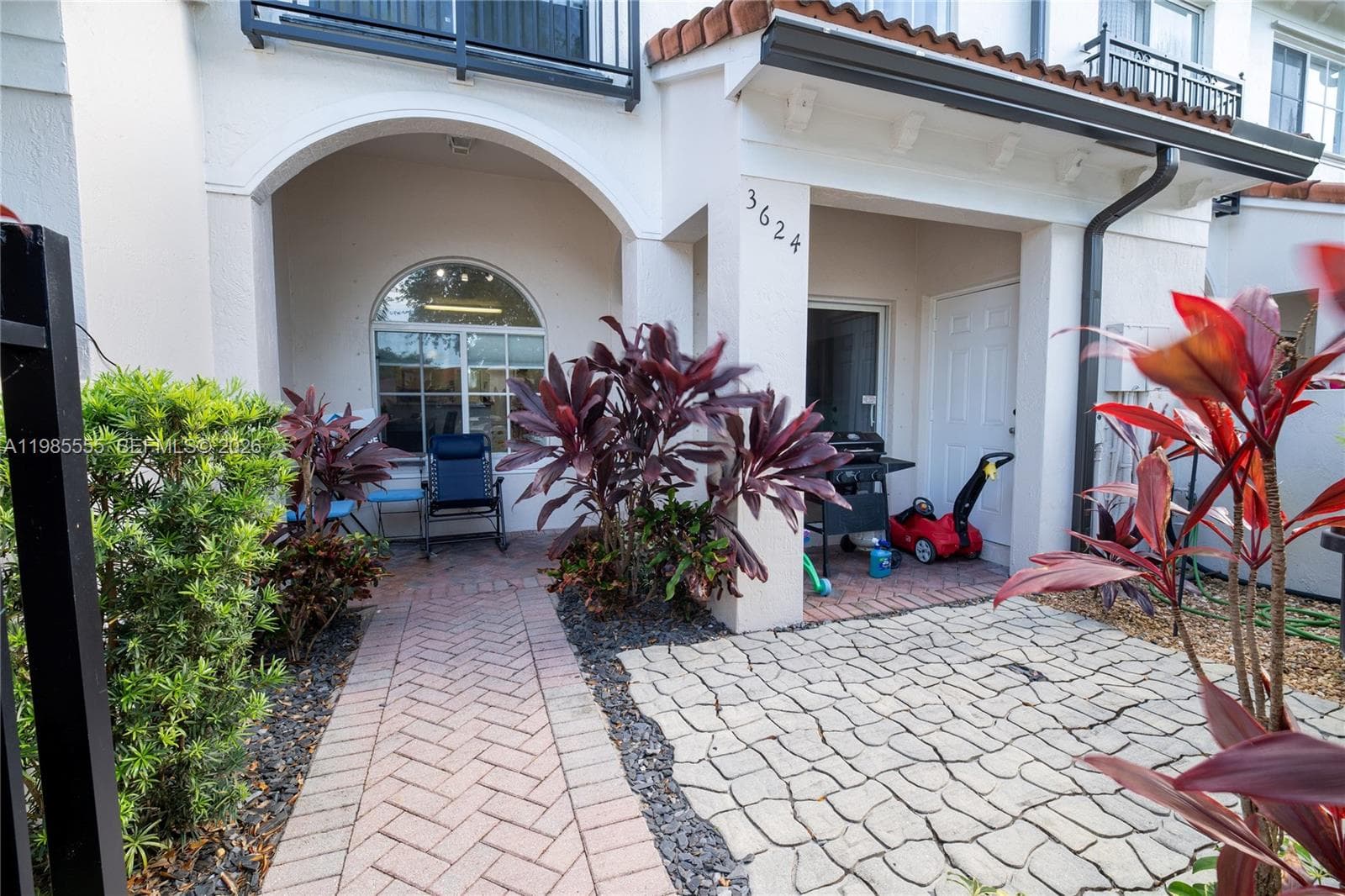 3624 NW 29th Pl, Lauderdale Lakes, FL 33311 photo 4