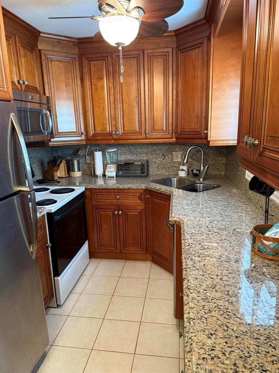 3160 Lake Osborne Drive # 112, FL 33461 photo 3