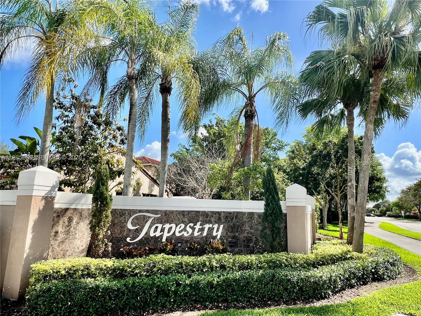 2102 NW 193rd Ave, Pembroke Pines, FL 33029 photo 4