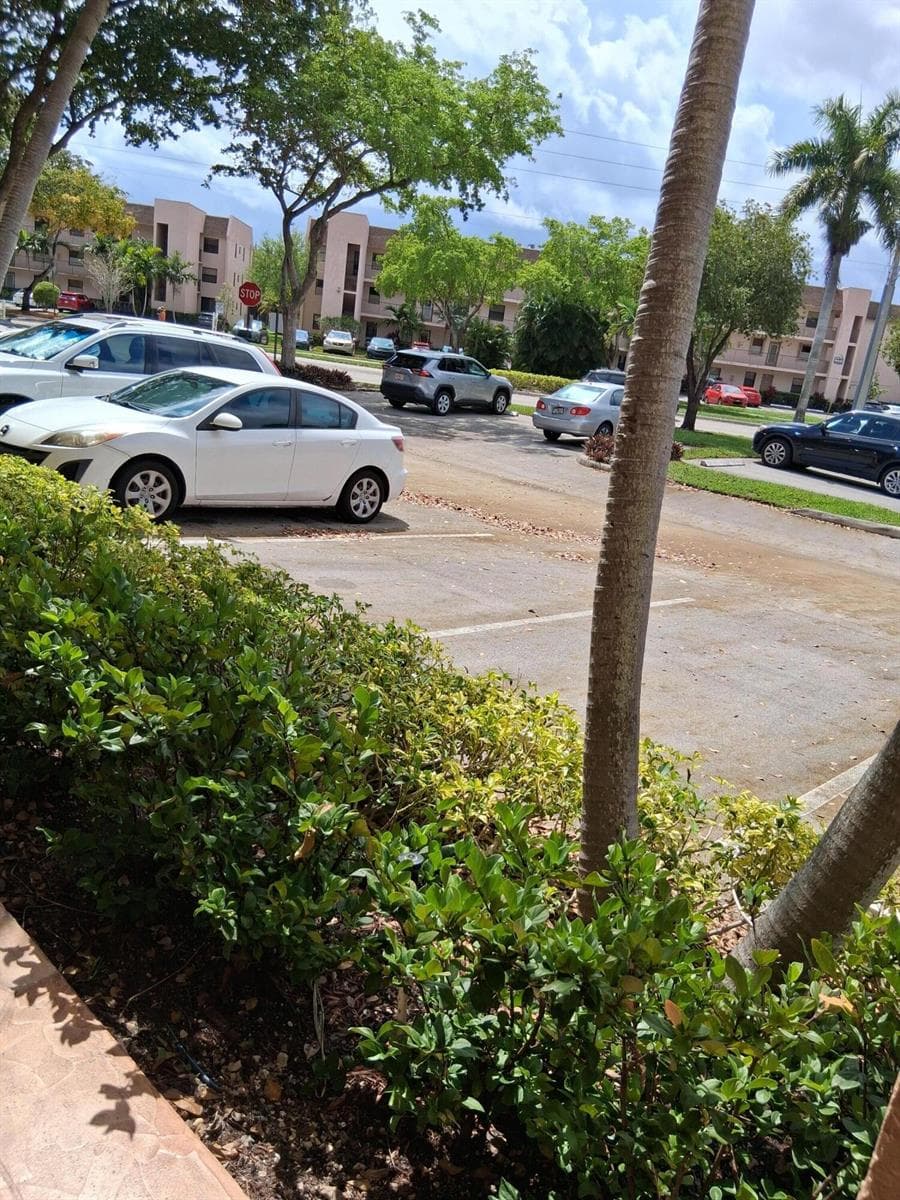 10303 Sunrise Lakes Boulevard # 103, Sunrise, FL 33322 photo 2