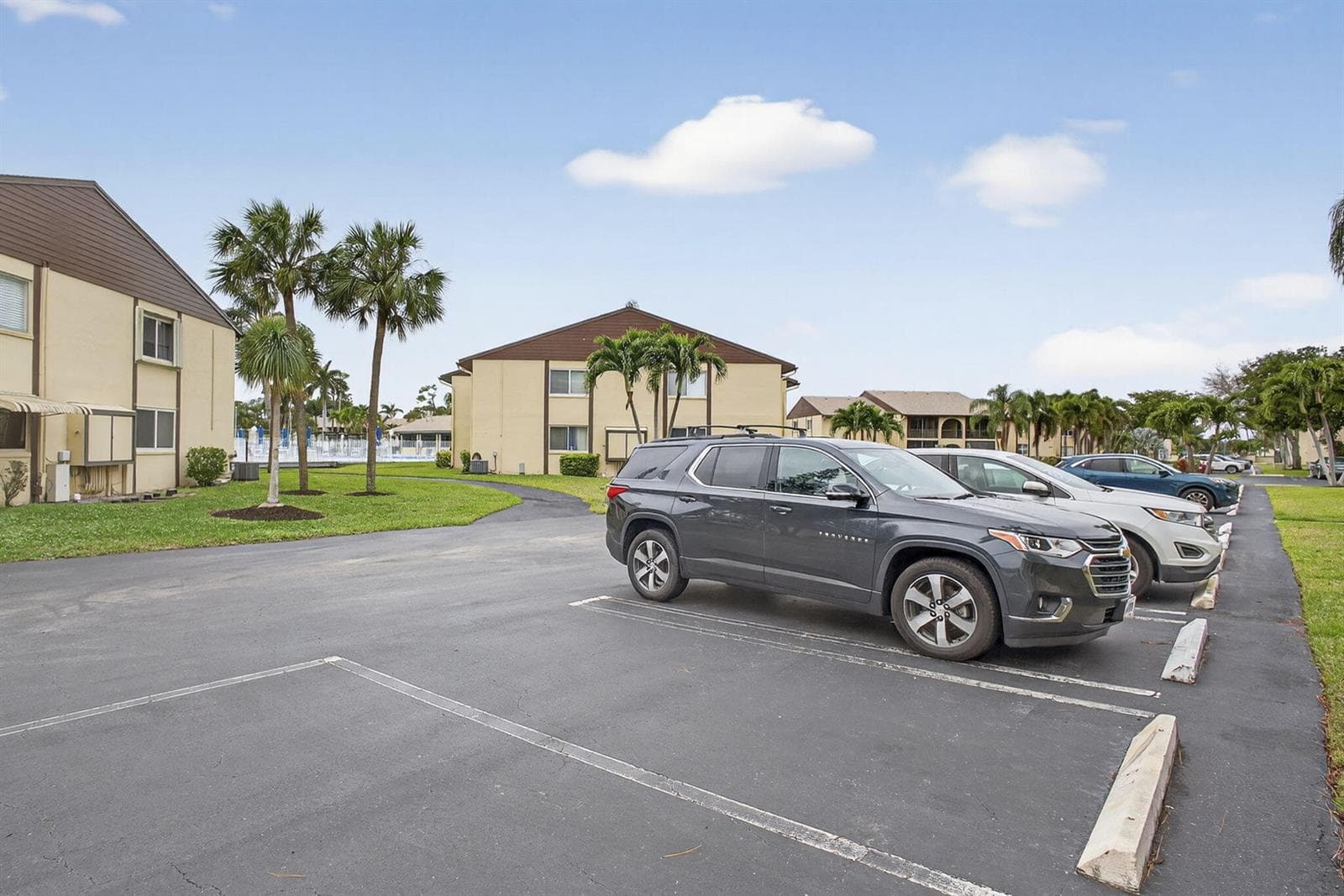 327 Pine Ridge Circle # A-1, FL 33463 photo 4