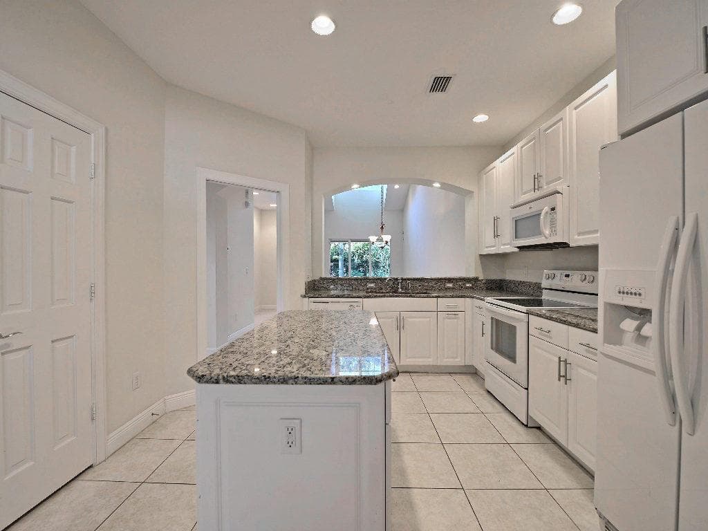 1645 Baseline Lane, Vero Beach, FL 32967 photo 3