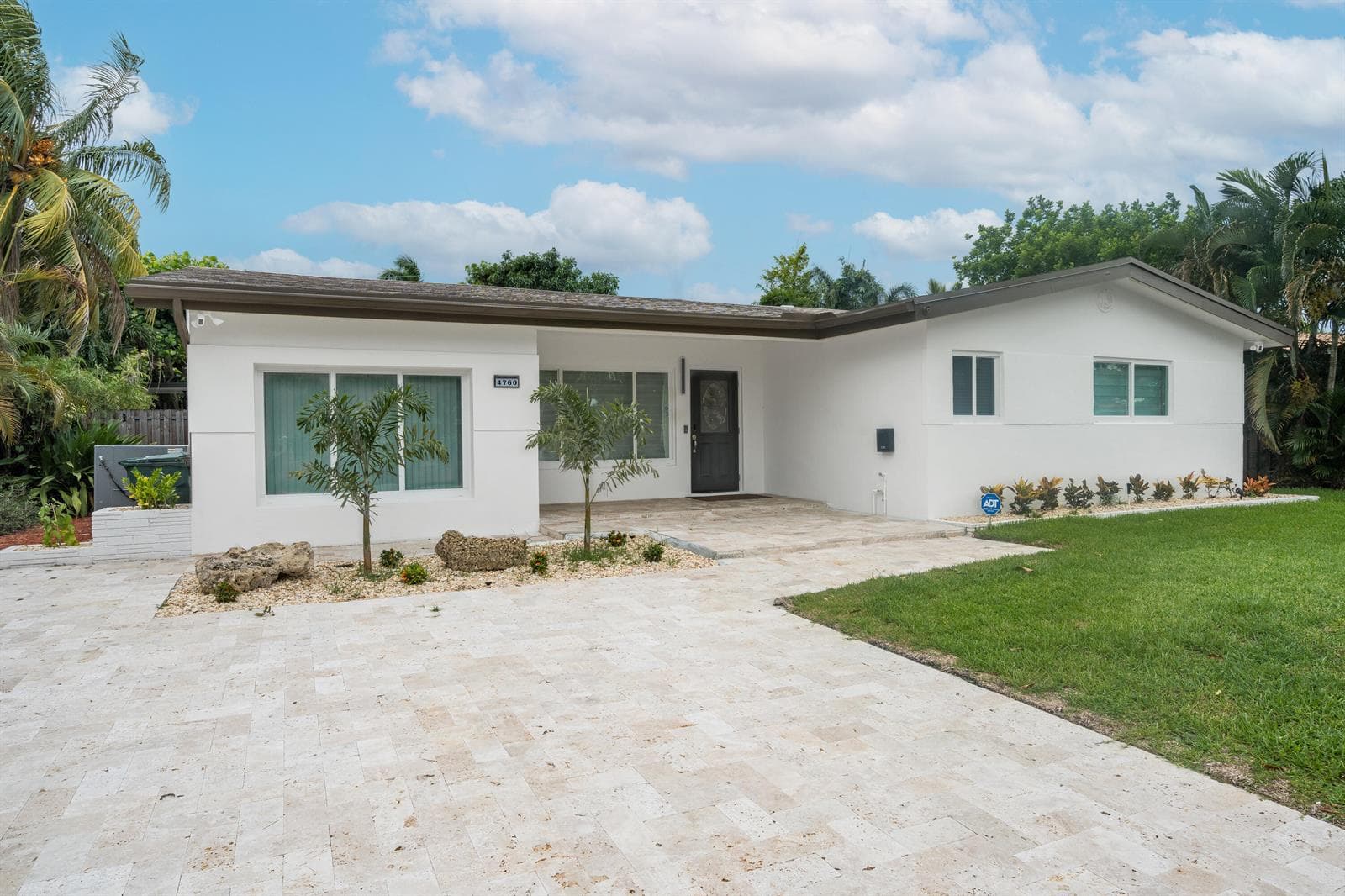 4760 NE 17th Avenue, Oakland Park, FL 33334 photo 3