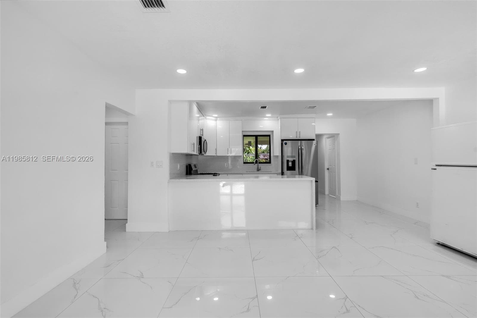1010 NE 140th St, North Miami, FL 33161 photo 3