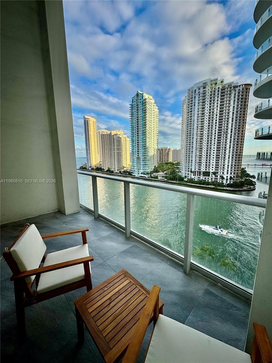 300 S Biscayne Blvd # L-1210, Miami, FL 33131 photo 2