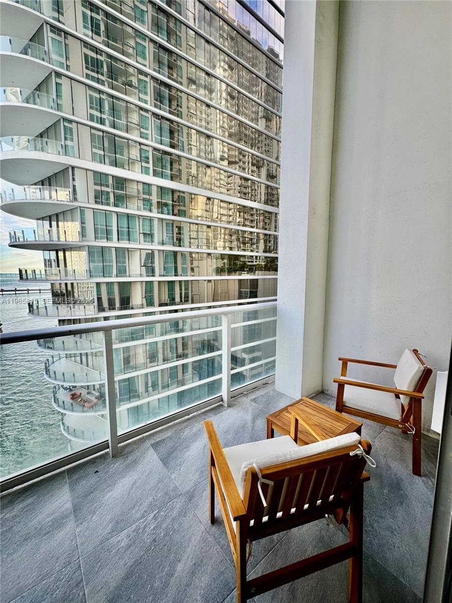 300 S Biscayne Blvd # L-1210, Miami, FL 33131 photo 5