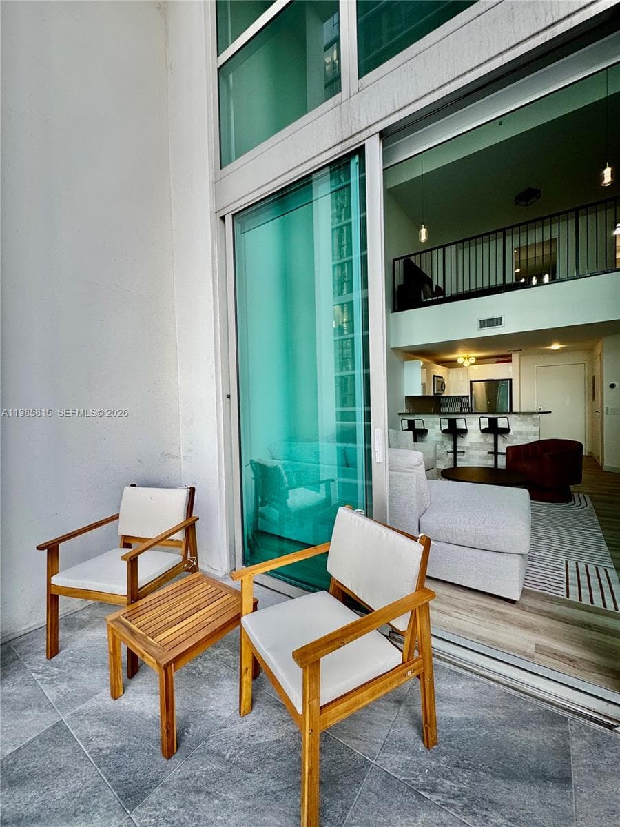 300 S Biscayne Blvd # L-1210, Miami, FL 33131 photo 4