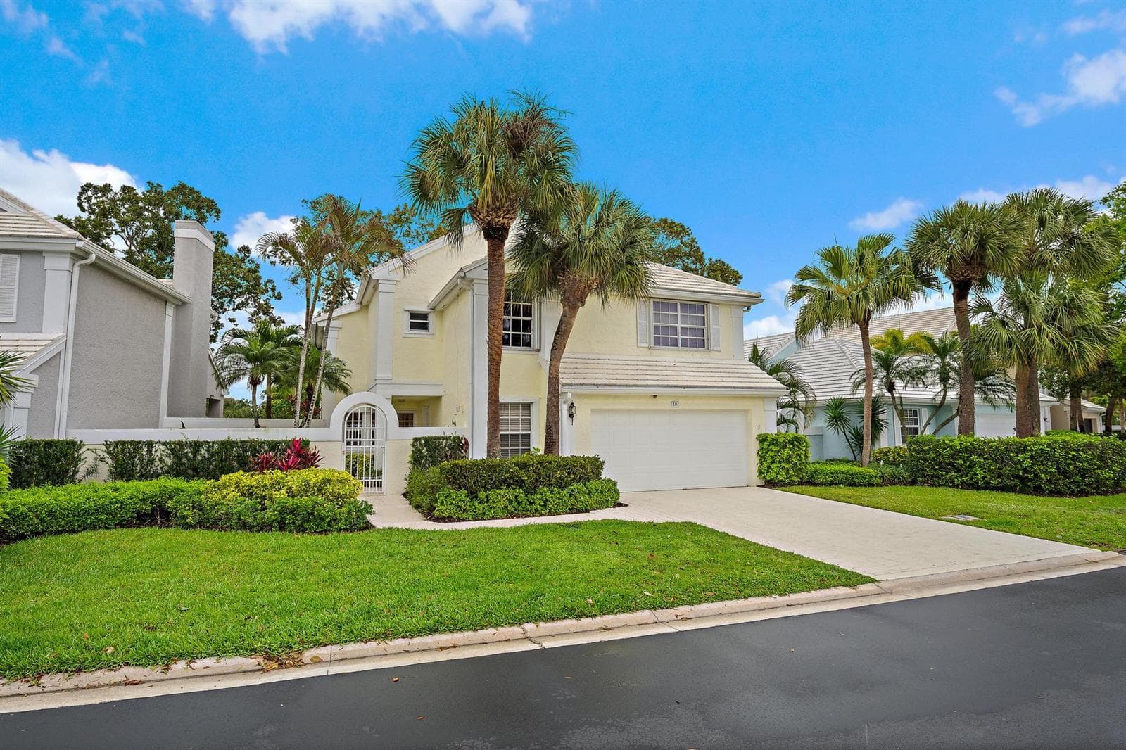 18 Windsor Lane, Palm Beach Gardens, FL 33418 photo 2
