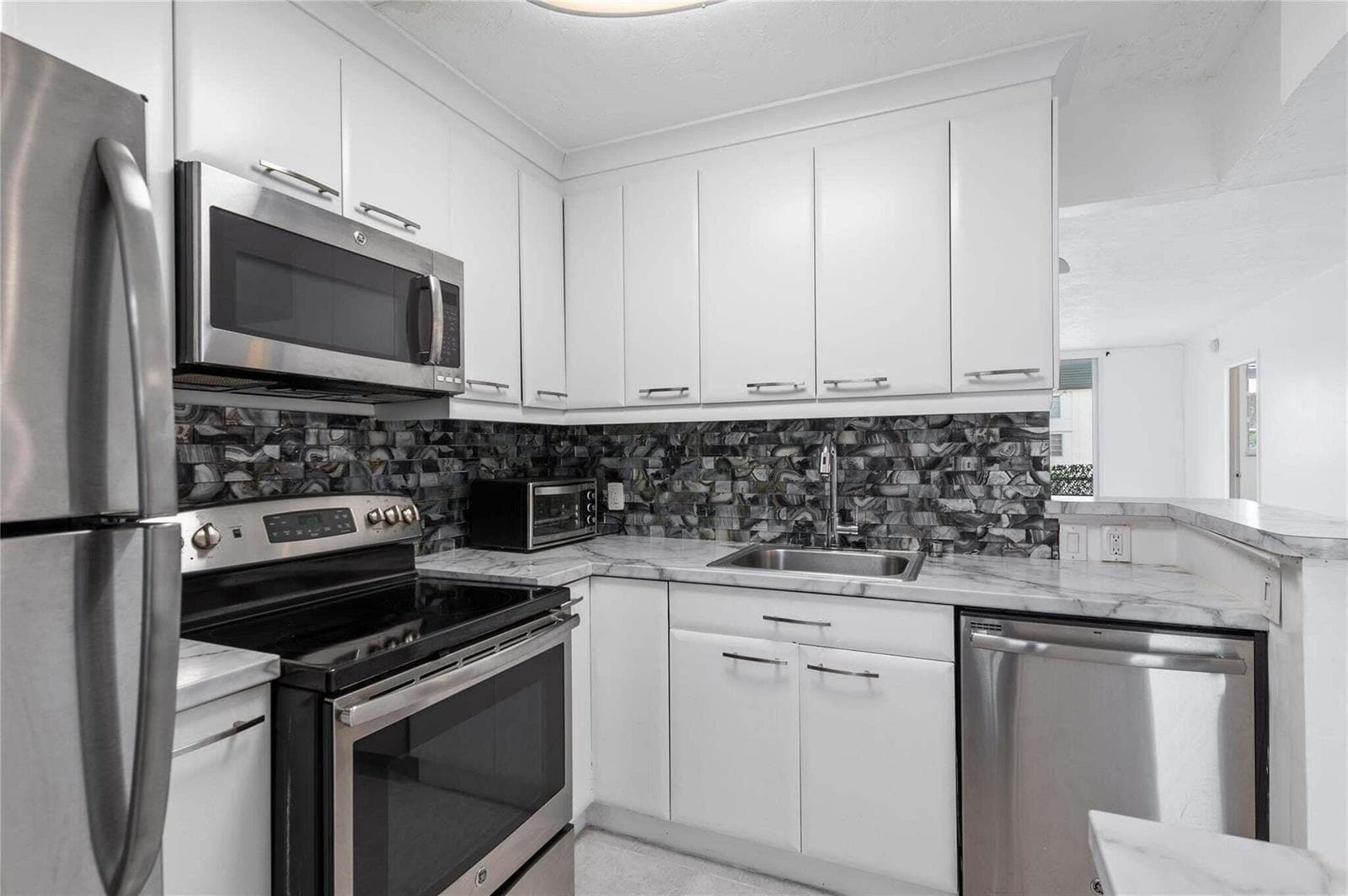 2841 Somerset Drive # 311, Lauderdale Lakes, FL 33311 photo 5