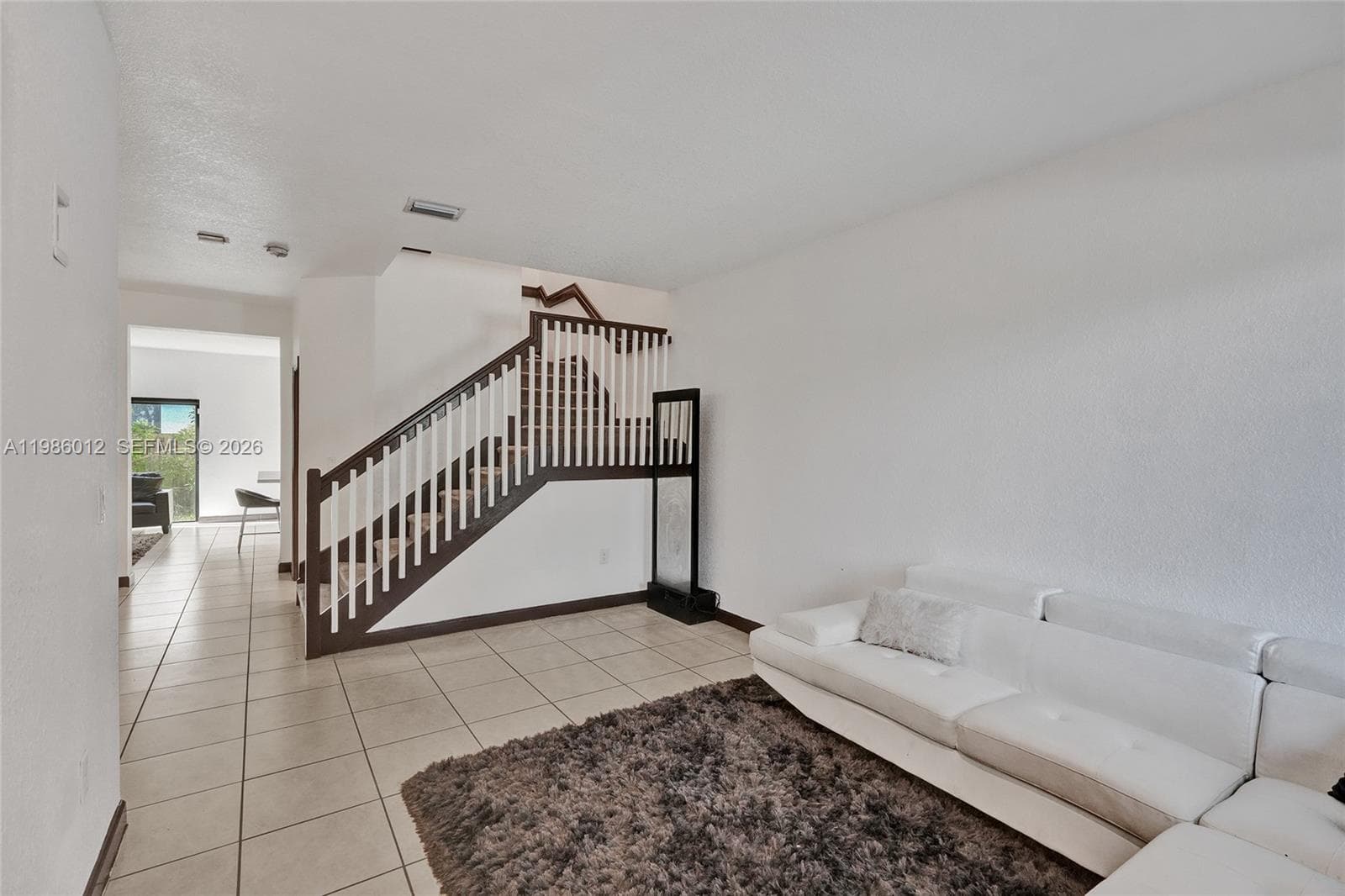 408 NE 212th Ter, Miami, FL 33179 photo 2