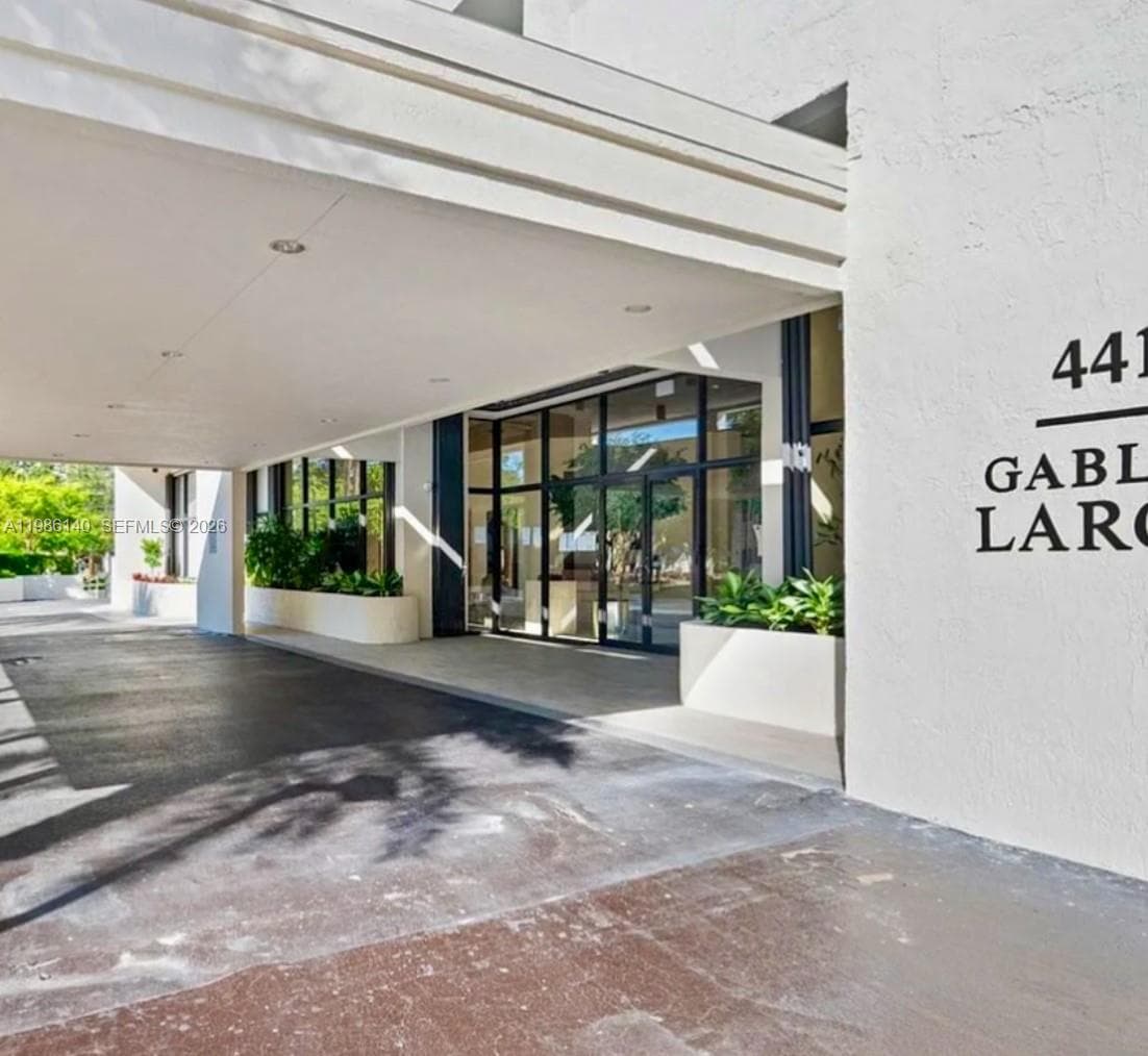 441 Valencia Ave # 803, Coral Gables, FL 33134 photo 2