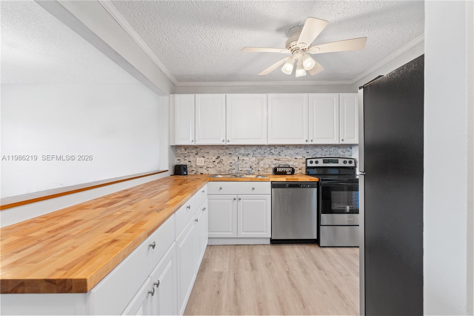 4800 Hillcrest Ln # 408, Hollywood, FL 33021 photo 5
