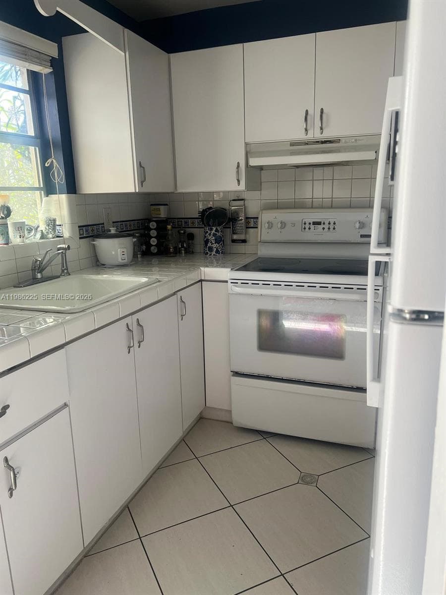 6620 W 2nd Ct # 407, Hialeah, FL 33012 photo 3