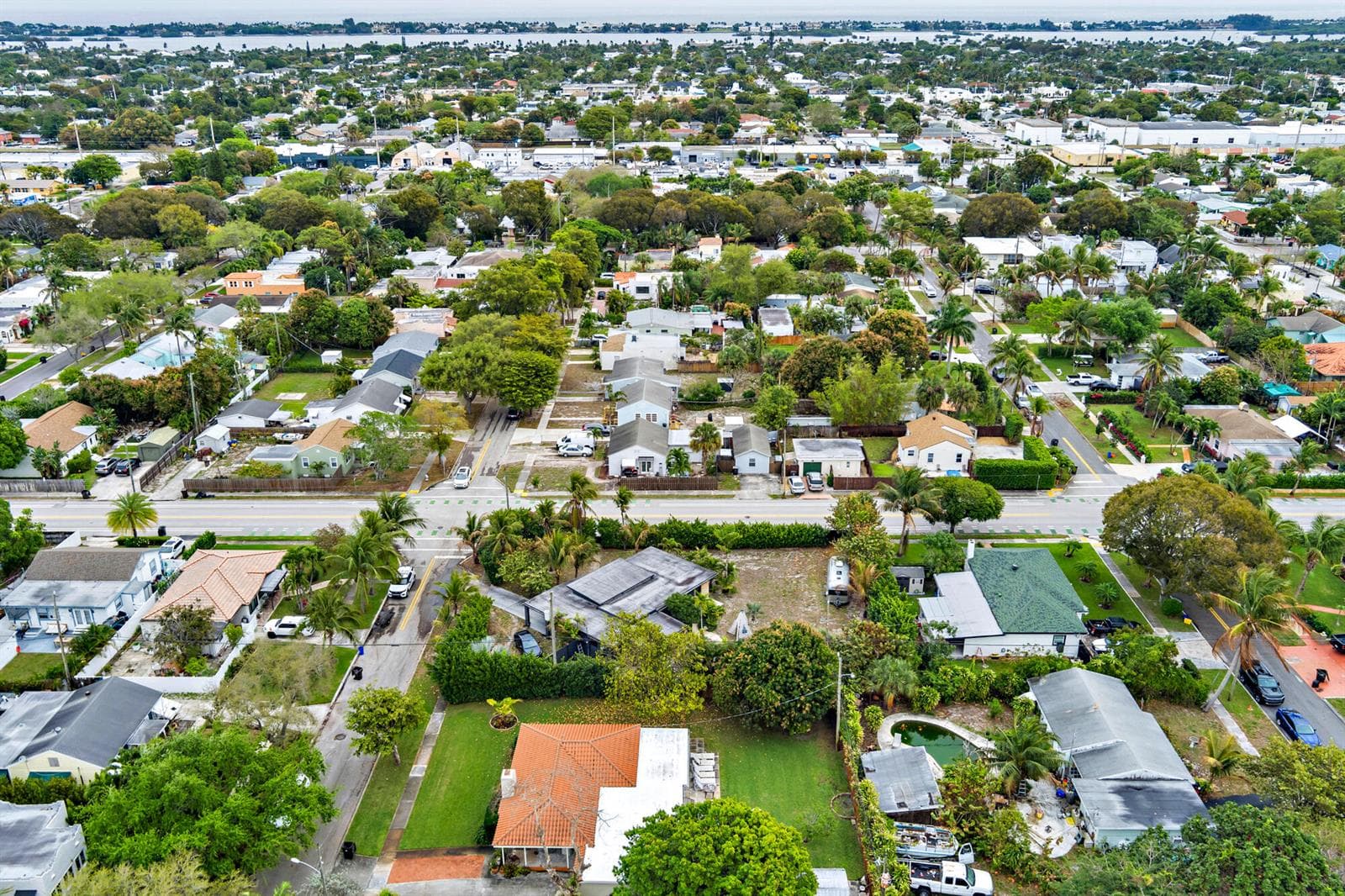 6301 Lake Avenue, West Palm Beach, FL 33405 photo 2