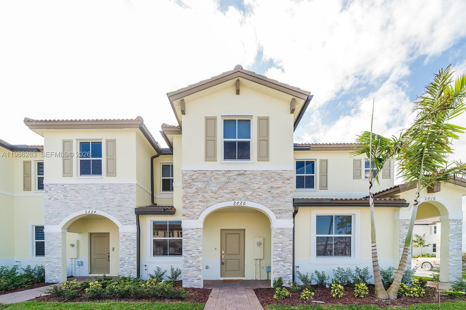 2620 SE 28th Dr, Homestead, FL 33035 photo 2