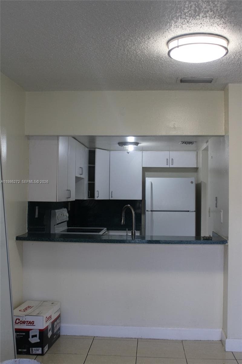 2295 W 53rd Pl # 201, Hialeah, FL 33016 photo 4