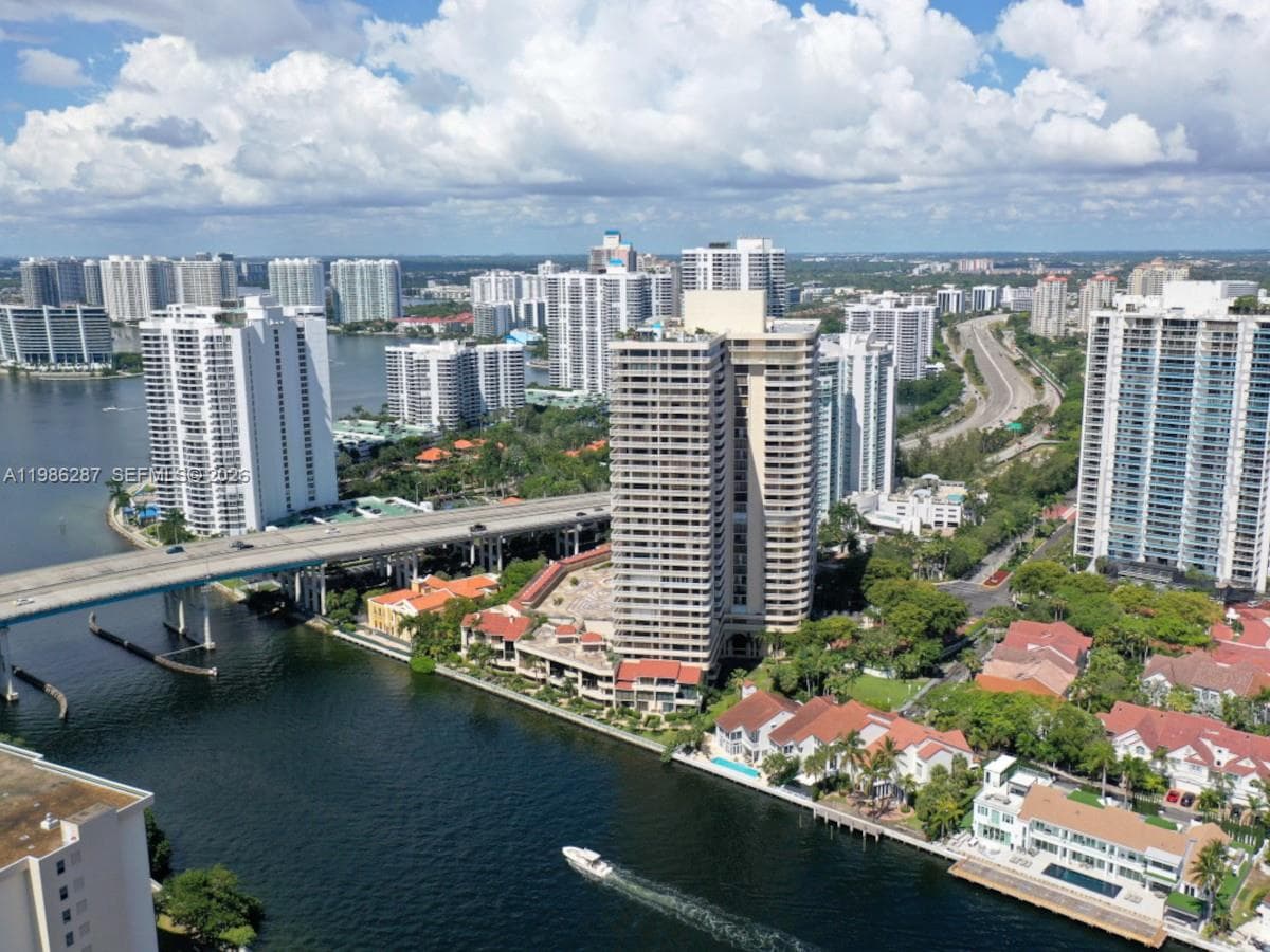 19355 Turnberry Way # 2E, Aventura, FL 33180