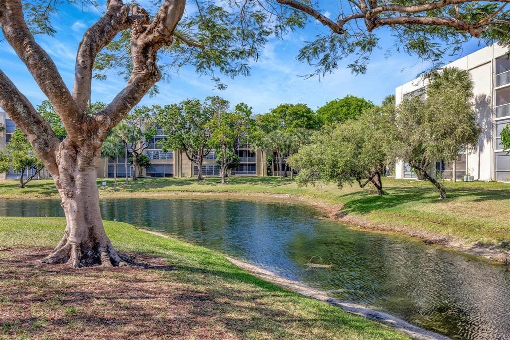 3301 NW 47th Terrace # Unit 403, Lauderdale Lakes, FL 33319 photo 3