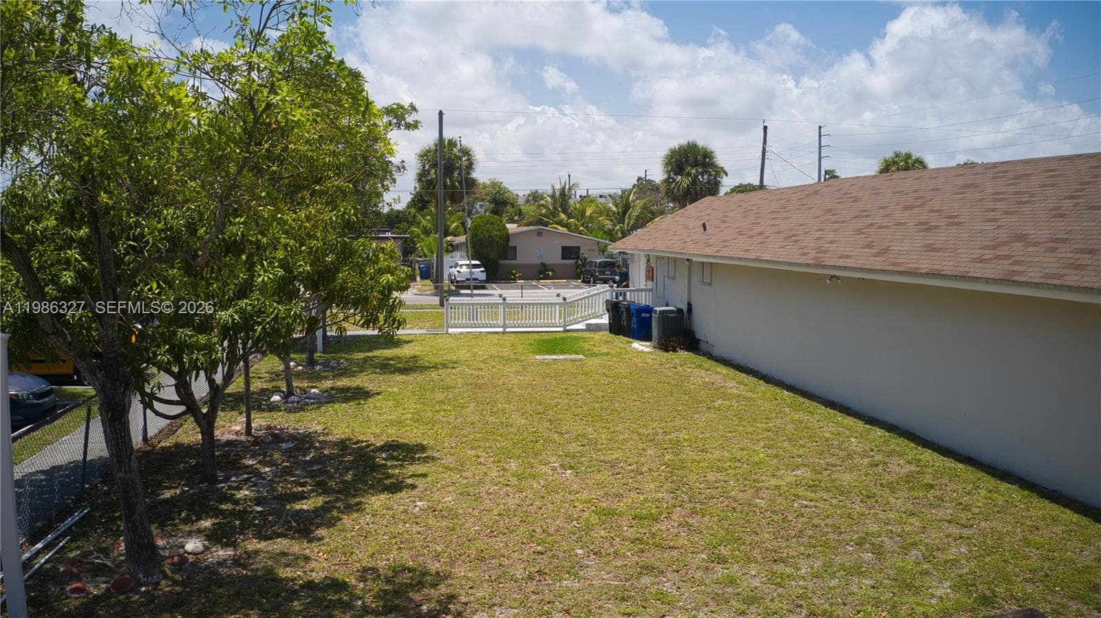 15947 NE 19th Pl, North Miami Beach, FL 33162 photo 3