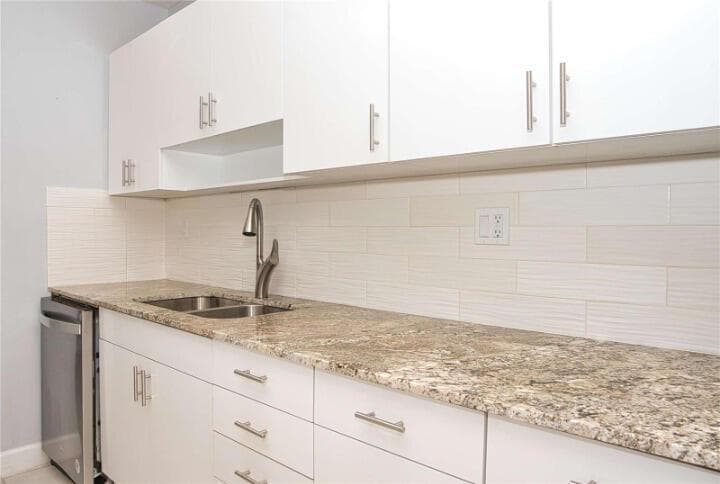 19355 Turnberry Way # 3d, Miami, FL 33180 photo 3