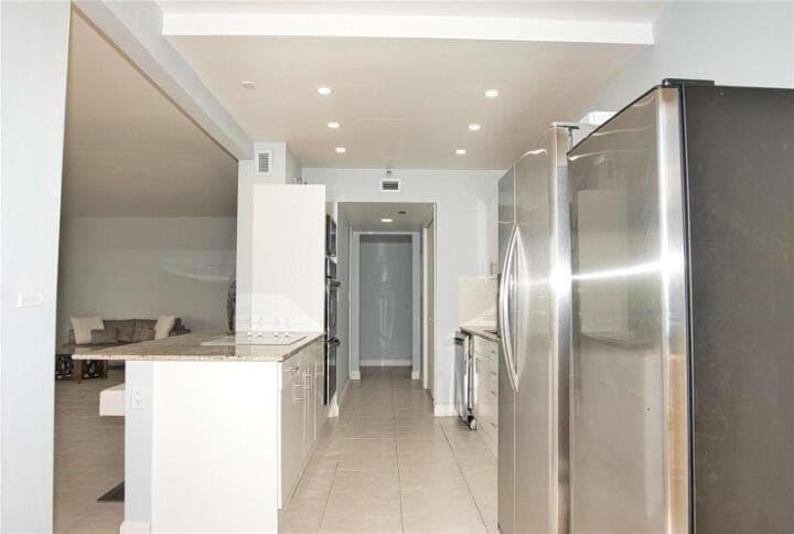 19355 Turnberry Way # 3d, Miami, FL 33180 photo 5