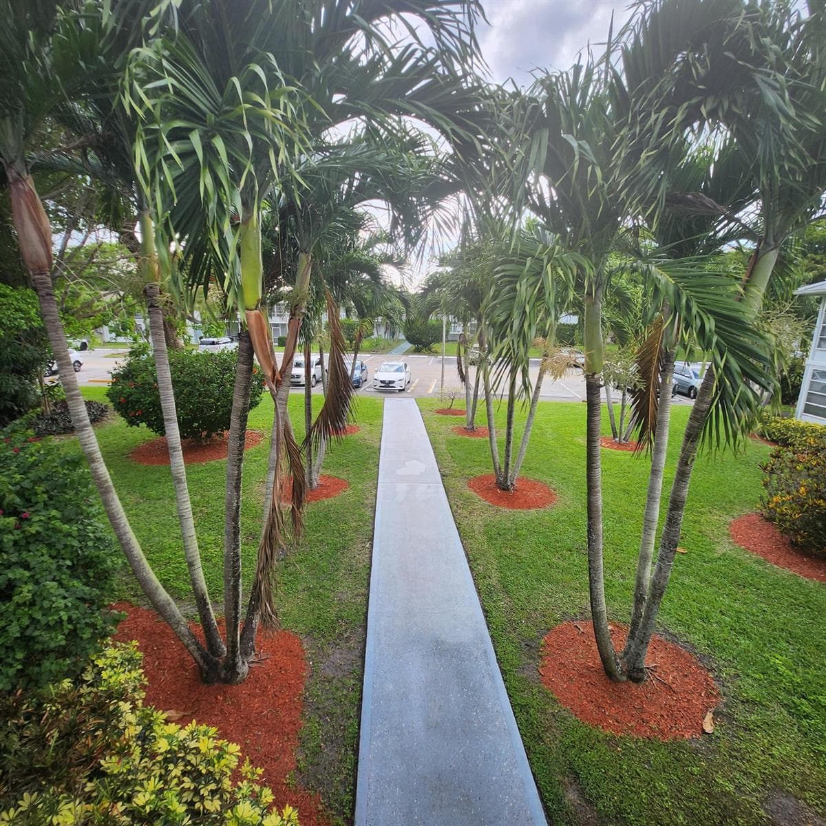 643 Durham W, Deerfield Beach, FL 33442 photo 3