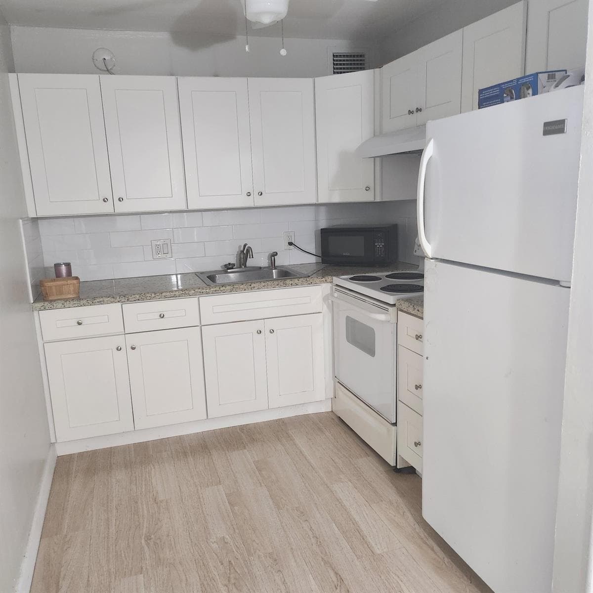 643 Durham W, Deerfield Beach, FL 33442 photo 5