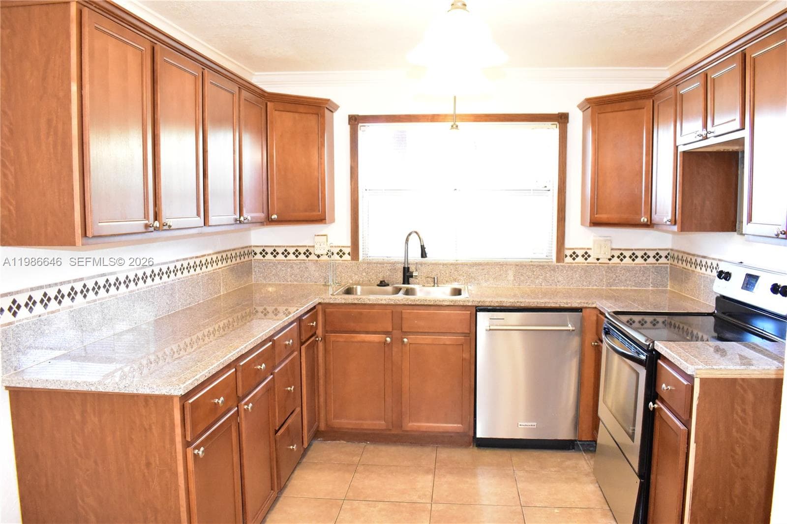 9561 Sunrise Lakes Blvd # 106, Sunrise, FL 33322 photo 2