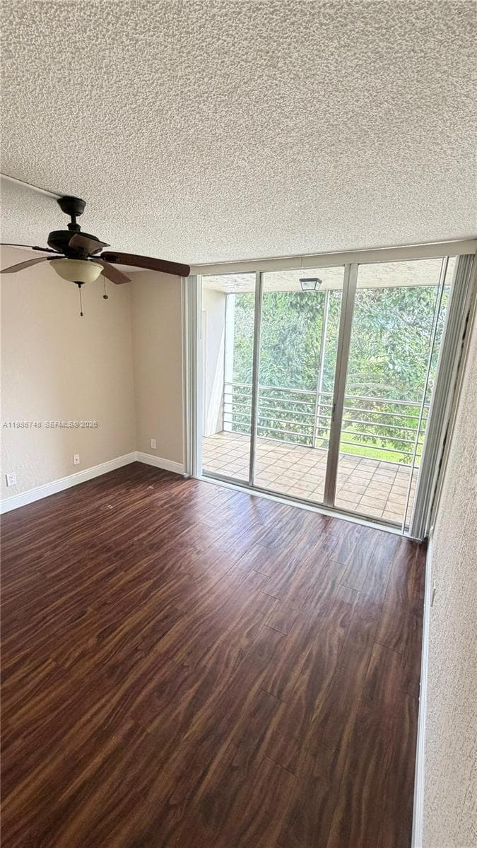9461 Evergreen Pl # 305, Davie, FL 33324 photo 5