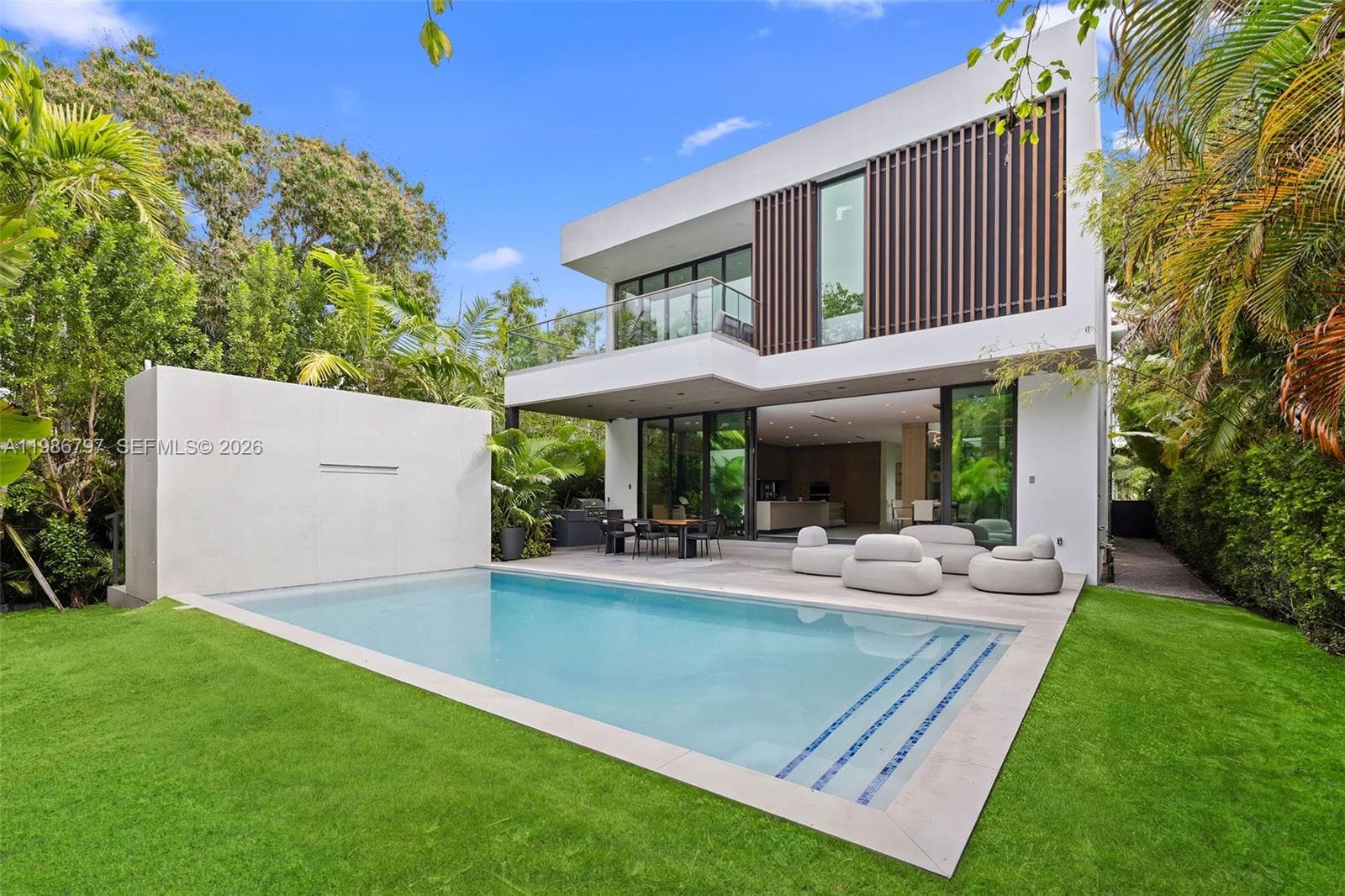 4534 Sheridan Ave, Miami Beach, FL 33140 photo 2