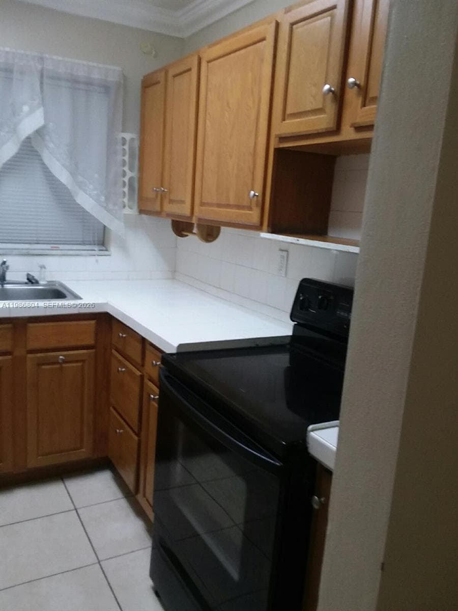 140 Royal Palm Rd # 107, Hialeah Gardens, FL 33016 photo 2