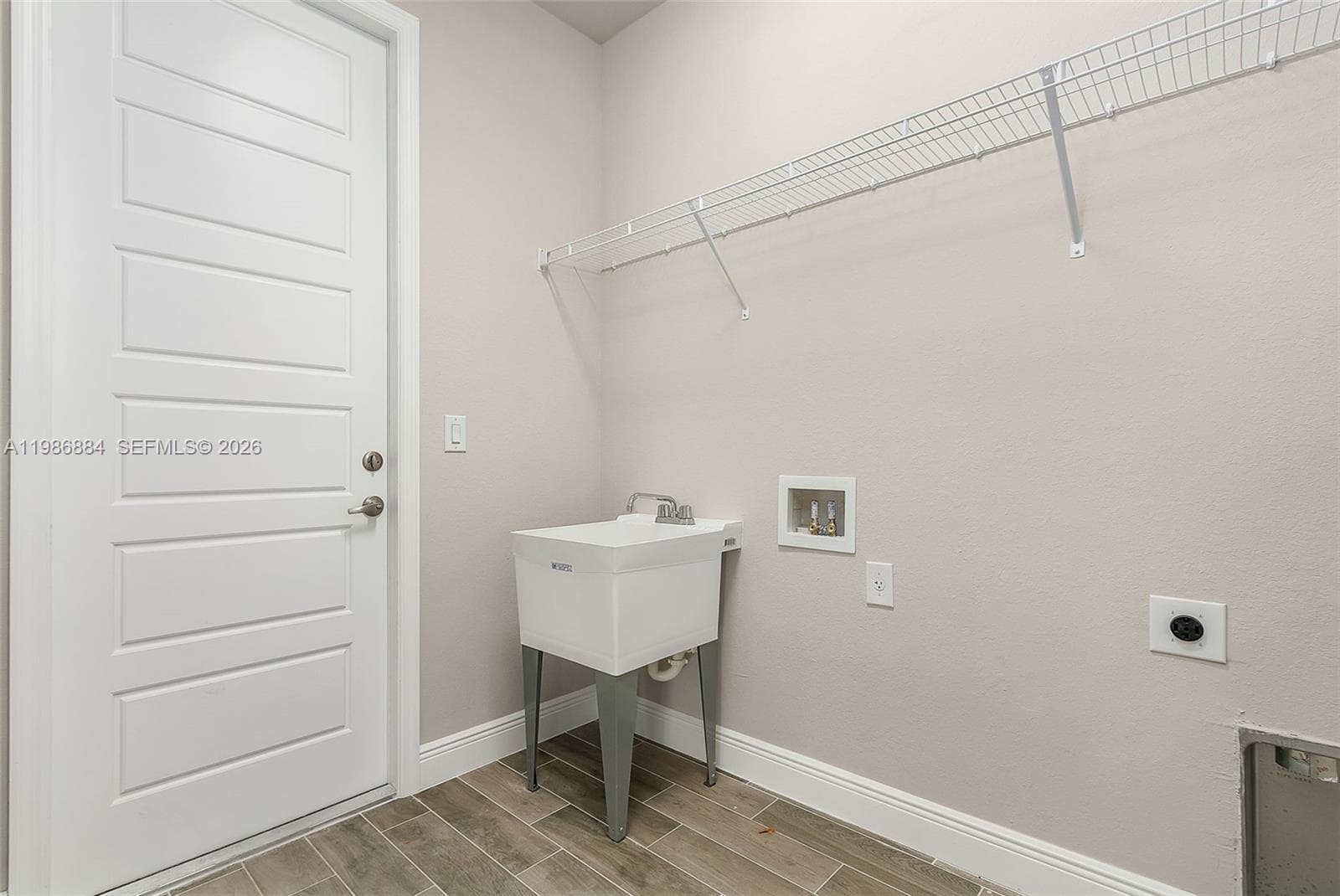 206 Jubilee Terr, La Belle, FL 33935 photo 3